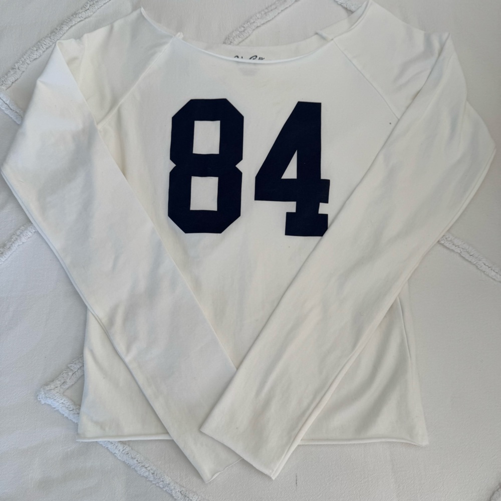 84 brandy melville long sleeve top